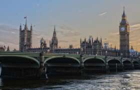 News 5 Day Trips From London, England for College Students