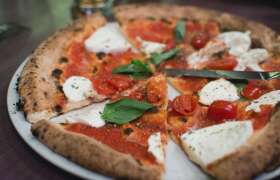 News 6 Delicious Dishes to Try in Italy for College Students