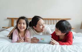 News 5 Tips to Help You Manage Your Kids' Screen Time With a Babysitter  for College Students