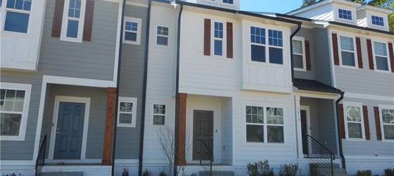 Charlotte Housing Call 704-800-3770 for showings for Charlotte Students in Charlotte, NC