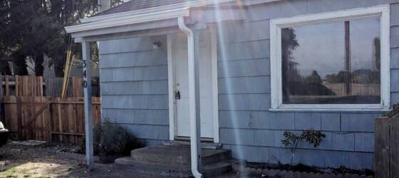 University of Oregon Housing Updated Bethel area 2 bedroom duplex with large private fenced yard - Available NOW for University of Oregon Students in Eugene, OR