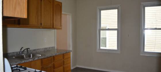 Colgate Housing Three bed 1st floor apartment in East Utica for Colgate University Students in Hamilton, NY