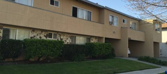 College of the Canyons Housing IMMACULATE TWO BEDROOM ONE  BATH APARTMENT for College of the Canyons Students in Santa Clarita, CA