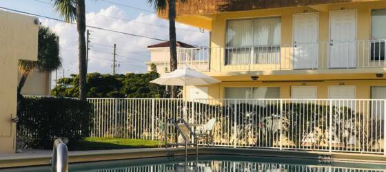FAU Housing Whispering Palms Apartment Homes for Florida Atlantic University Students in Boca Raton, FL