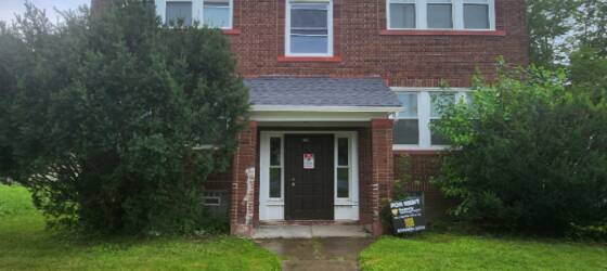 Case Western Housing Two Bedroom Unit Available for Case Western Reserve University Students in Cleveland, OH