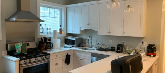 Rhode Island Housing 3 bed top location for Rhode Island Students in , RI
