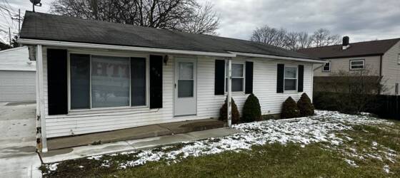 NEOUCOM Housing Beautiful home 4 beds, 3 bathrooms. 2 car garage for Northeastern Ohio Universities College of Medicine and Pharmacy Students in Rootstown, OH