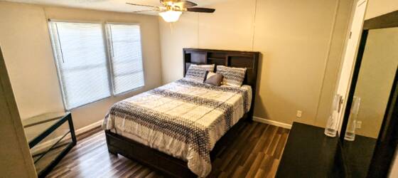 Hickory Housing Master Bedroom Roommate Wanted Utilities Included for Hickory Students in Hickory, NC