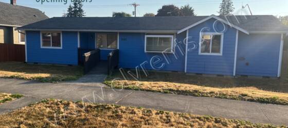 Tacoma Housing Great Rambler w/easy access to downtown, freeway, parks, etc. 3 bdrms for Tacoma Students in Tacoma, WA