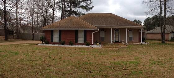 Clinton Housing 794 Highpoint Drive - Byram for Clinton Students in Clinton, MS