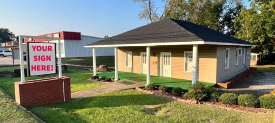 LaGrange Housing **Strategically Located COMMERCIAL SPACE in the Greater Valley Area** for LaGrange College Students in LaGrange, GA