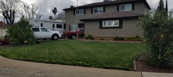 Folsom Lake College Housing 1 room for rent for Folsom Lake College Students in Folsom, CA