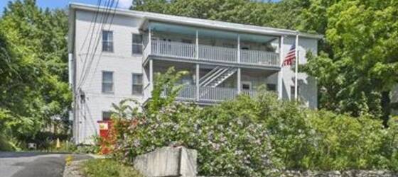 Anna Maria Housing 3 Bedroom 1 Bath for Anna Maria College Students in Paxton, MA