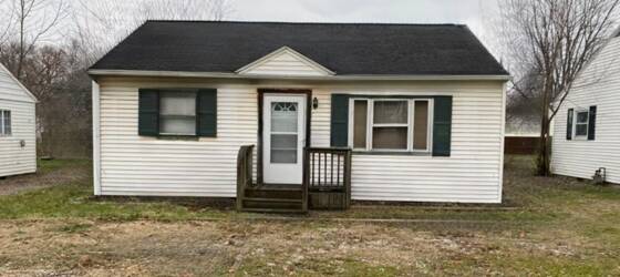 NEOUCOM Housing 3BR NE Canton Ranch Home for Rent for Northeastern Ohio Universities College of Medicine and Pharmacy Students in Rootstown, OH