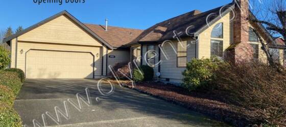 Pierce College (WA) Housing Spacious 3 bdrm home in Royal Gardens - w/ Air Conditioning! for Pierce College (WA) Students in Puyallup, WA