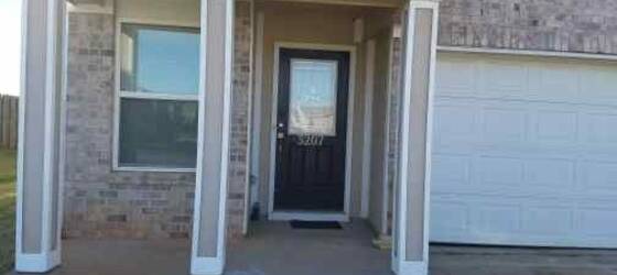 AAMU Housing Spacious, beautiful, 3 bedroom, 2.5 bath, walk in closets, double garage, fenced yard, a home! for Alabama A & M University Students in Normal, AL