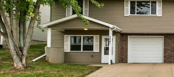 Emmaus Bible College Housing 3061 Stellar Eagle - 3 Bedroom/ 2 Bath/ 1 Car Garage Townhouse for Emmaus Bible College Students in Dubuque, IA