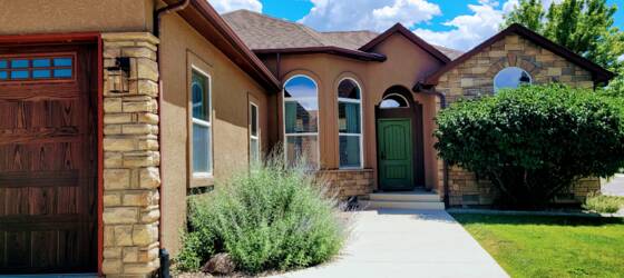 Mesa Housing Views, easy care upgraded ranch style home for Colorado Mesa University Students in Grand Junction, CO