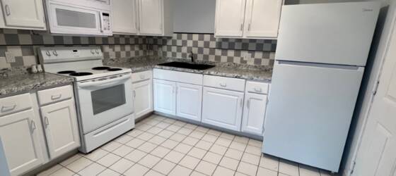 Saint Anselm Housing 2 Bedroom apartment in Concord NH for Saint Anselm College Students in Manchester, NH