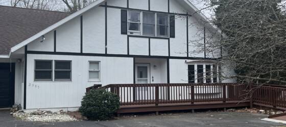 Muskegon Community College  Housing SPACIOUS FURNISHED 4 BED/3 BATH HOME / ALL UTILITIES INCLUDED!! for Muskegon Community College  Students in Muskegon, MI