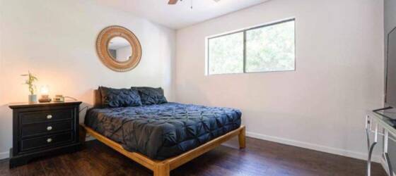 UCSD Housing Cozy 1 Bed/1 Bath Room in Escondido | Available 04/01 | $1300/mo for UC San Diego Students in La Jolla, CA