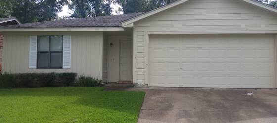 SFA Housing *3BR 2BA Home in Crown Colony * for Stephen F Austin State University Students in Nacogdoches, TX