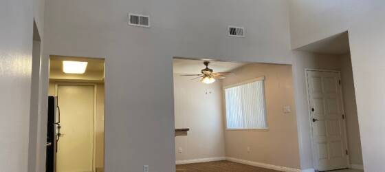 Bakersfield Housing 2/1 BA. HOME IN GATED COMMUNITY - PRIVATE PARK for Bakersfield Students in Bakersfield, CA