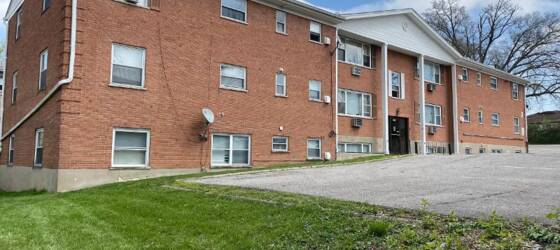 RWC Housing Large 2 bdrm 1 bath apt in Norwood for University of Cincinnati-Raymond Walters College Students in Blue Ash, OH