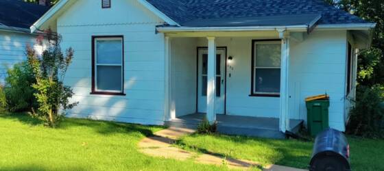 Brown Mackie College-St Louis Housing newly renovated 2 bedroom  1 bath home.....RENT READY NOW !!! for Brown Mackie College-St Louis Students in Fenton, MO