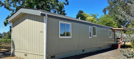 Mendocino College Housing Cozy 2 bd. mobile in a country setting! for Mendocino College Students in Ukiah, CA