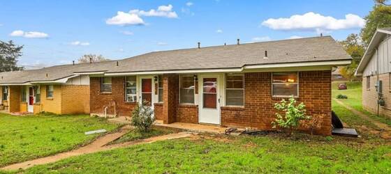 AC Housing Newly Renovated 3 Bed/1 Bath in Denison! for Austin College Students in Sherman, TX