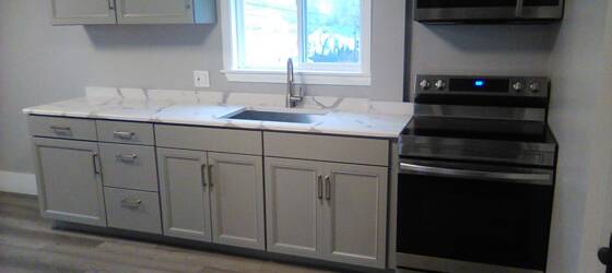 Bowdoin Housing ☆ TWO BEDROOM APARTMENT FOR RENT BRUNSWICK MAINE ☆ for Bowdoin College Students in Brunswick, ME