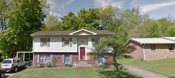 USI Housing split level duplex for University of Southern Indiana Students in Evansville, IN