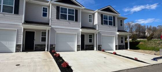 Mountain Empire Community College Housing Beautiful New Construction 3 bedroom 2.5 Condo   with garage- Water, trash & sewer incuded! for Mountain Empire Community College Students in Big Stone Gap, VA