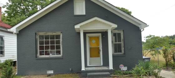 Barton Housing Newly Renovated 3 bed 1 Bath house! Move in ready! for Barton College Students in Wilson, NC