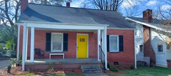 North Carolina Housing Follow the Yellow Door for University of North Carolina at Greensboro Students in Greensboro, NC