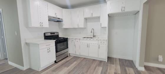 USC Housing $500 off 1st month's rent OAC. Remodeled 2 bed/1 bath Spacious house in Korea Town/Mid Wilshire for University of Southern California Students in Los Angeles, CA