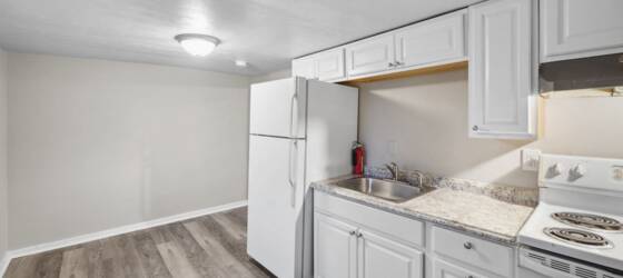 Westmoreland County Community College Housing Newly Renovated 2 bedroom Apartment! for Westmoreland County Community College Students in Youngwood, PA