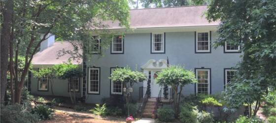 Lanier Technical College Housing Charming 1BR/1BA bedroom in Shared Home in Suwanee, GA for Lanier Technical College Students in Oakwood, GA